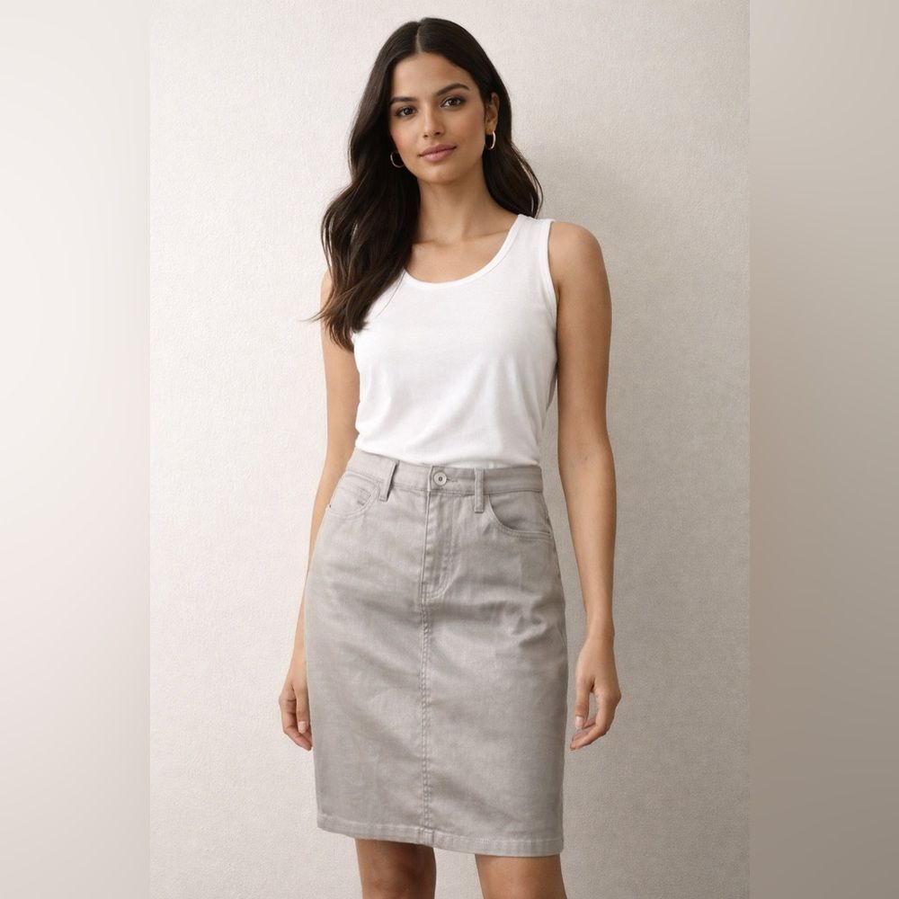 Metallic Silver Pencil Skirt – Size M